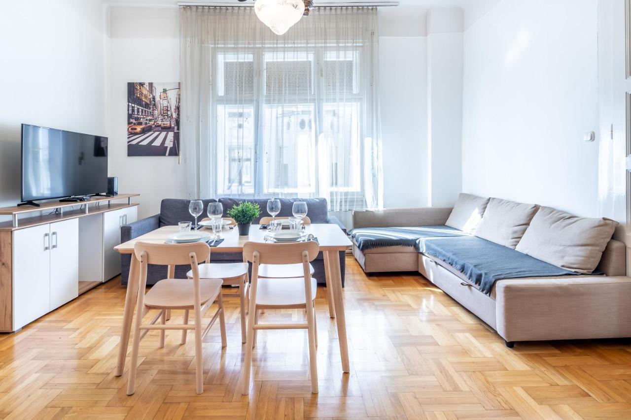 Huge Apartment In The City Center بودابست المظهر الخارجي الصورة