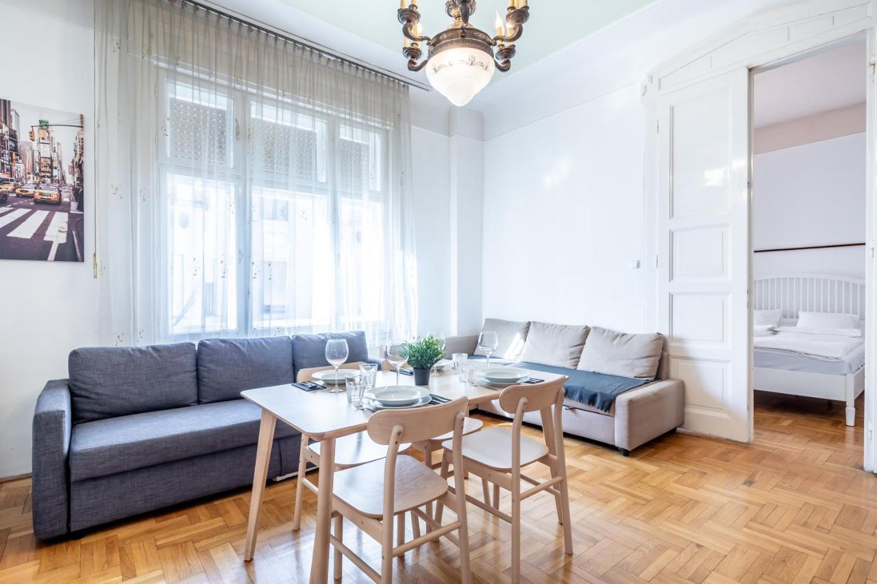 Huge Apartment In The City Center بودابست المظهر الخارجي الصورة