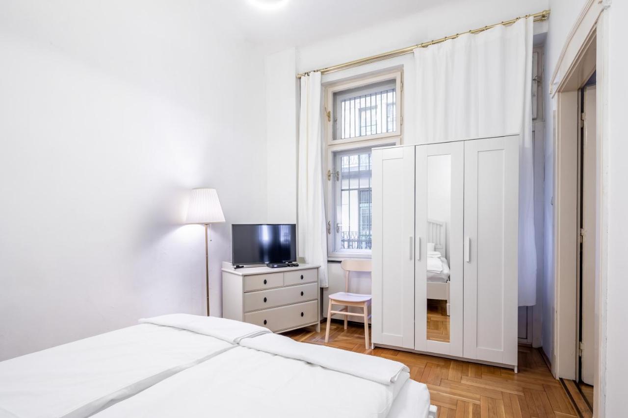 Huge Apartment In The City Center بودابست المظهر الخارجي الصورة
